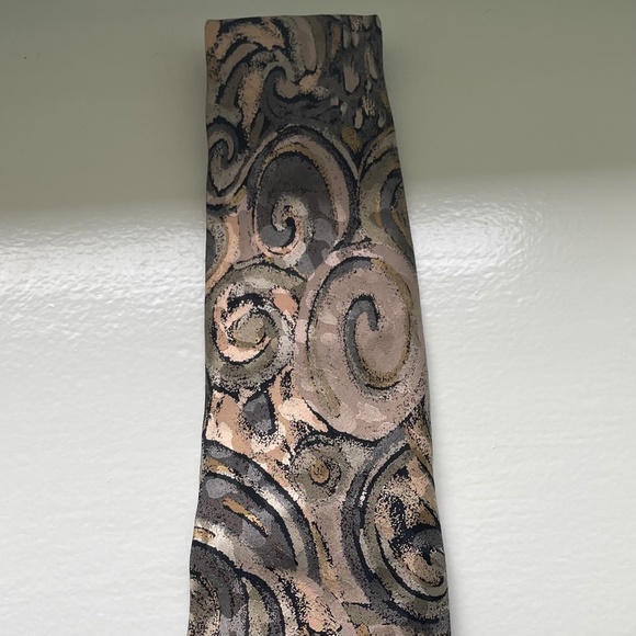 BRIONI Italian Silk Tie Abstract Neutral Colors Grey Taupe - Picture 2 of 3